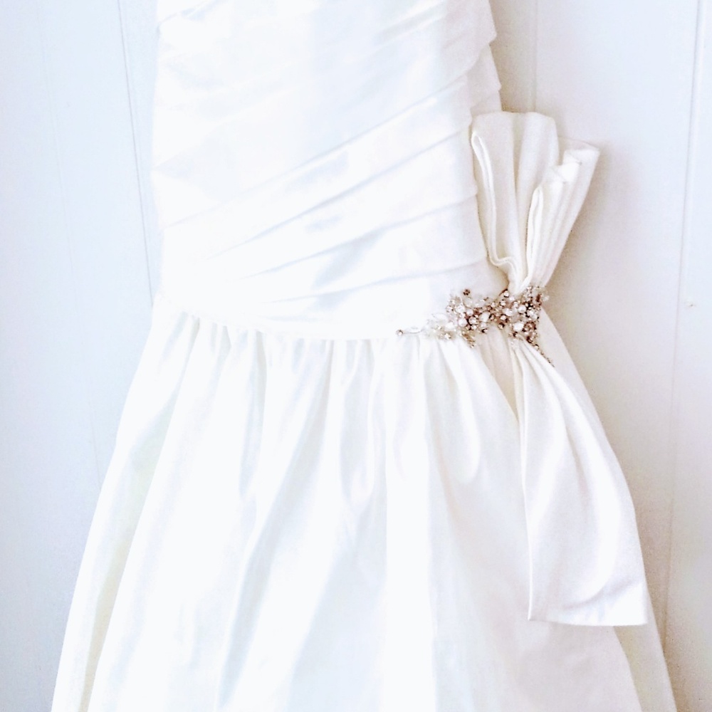 Wedding gown